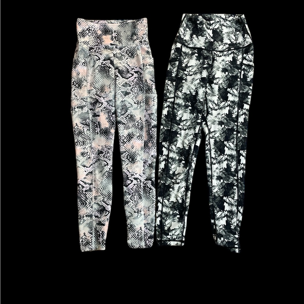 Two compression leggings lot XS white black and snakeskin w pink two pair